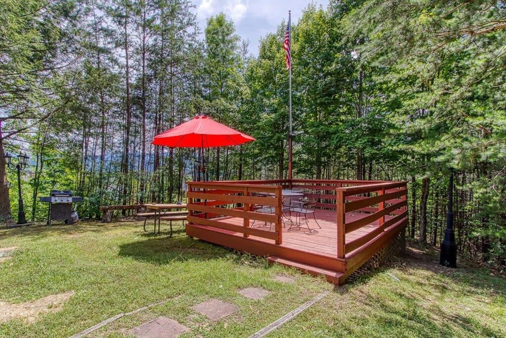 Pinecrest Townhomes-1King-2Queen Unit-Renovated Pigeon Forge Exterior photo
