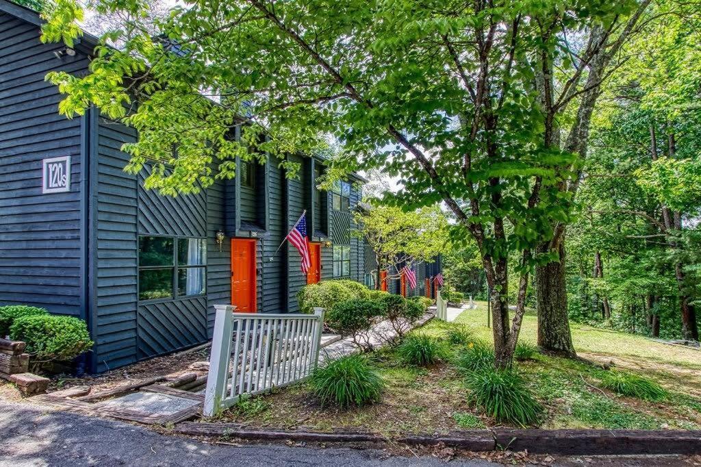 Pinecrest Townhomes-1King-2Queen Unit-Renovated Pigeon Forge Exterior photo
