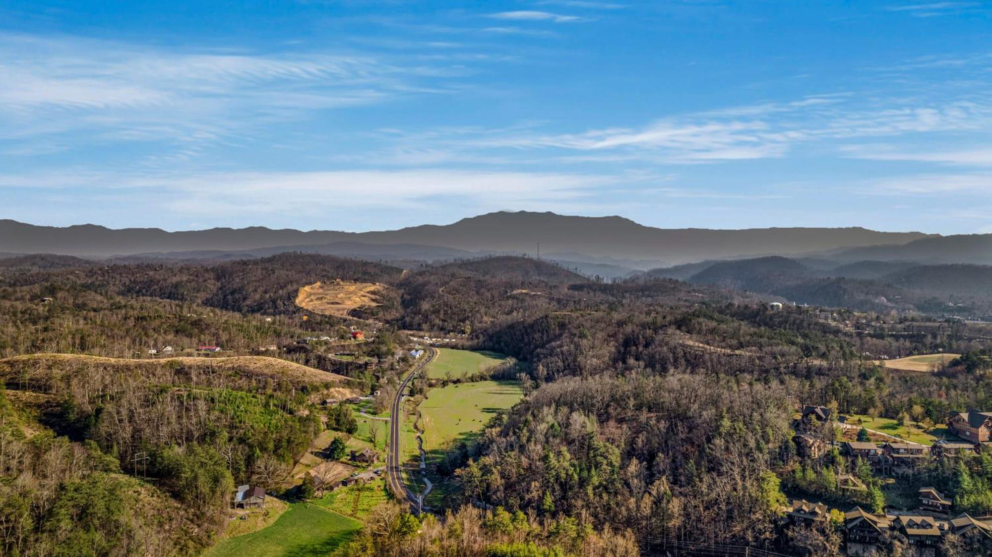 Pinecrest Townhomes-1King-2Queen Unit-Renovated Pigeon Forge Exterior photo